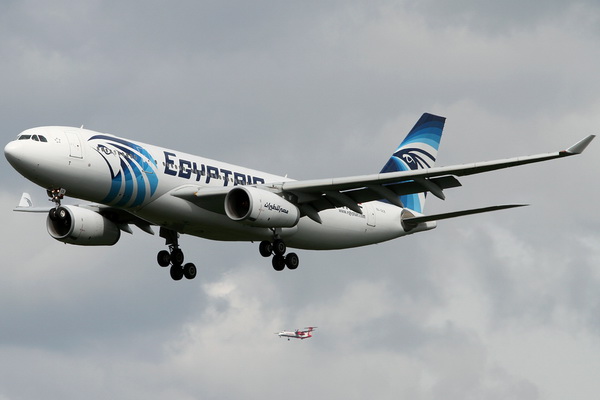 EGYPT AIR, 10 YIL SONRA MİSRATA’YA SEFER DÜZENLEDİ