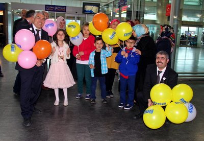 UÇUŞ KULESİNDEN ÇOCUKLARA ARMAĞAN !