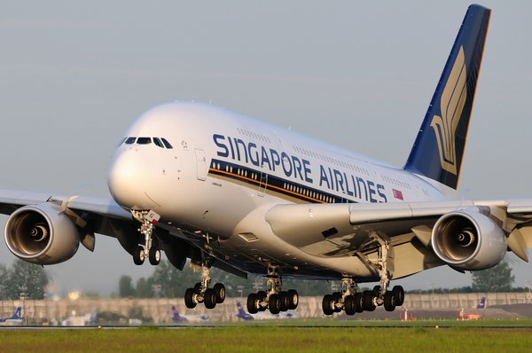 SİNGAPUR’UN A3A380’İ SEFERDEN ÇEKİLDİ