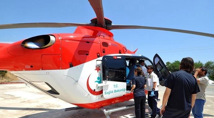 ERKEN DOĞAN BEBEĞİN İMDADINA YETİŞTİLER ! (VİDEOLU)