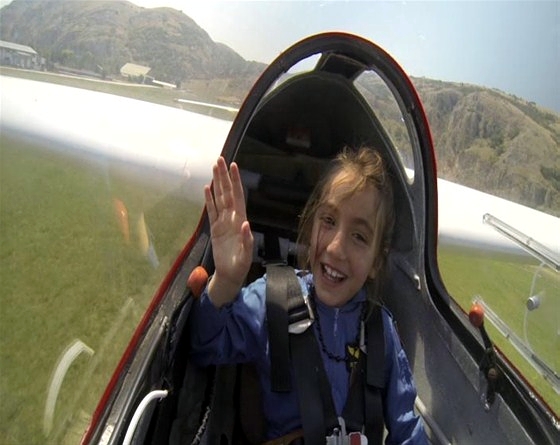 İLK UÇUŞUNU MADEN ŞEHİDİ BABASINA ARMAĞAN ETTİ !