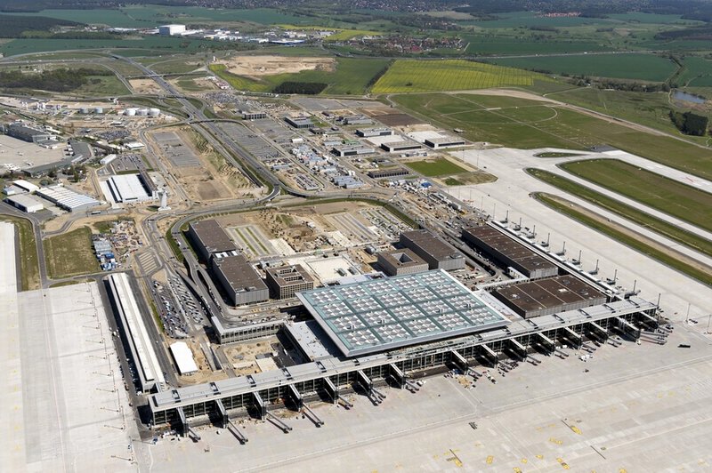 ALMANYA’NIN UÇUŞLARIN MERKEZİ OLMA HAYALİ SUYA DÜŞTÜ