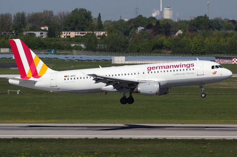 GERMANWİNGS’TE DUMAN PANİĞİ !