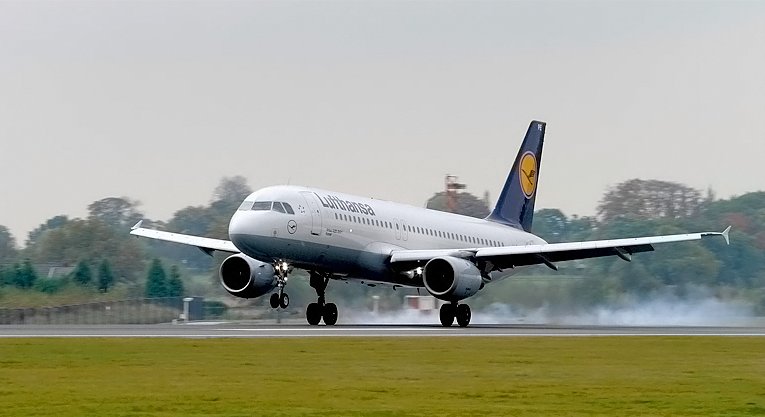 LUFTHANSA KALKIŞTA TEHLİKE ATLATTI