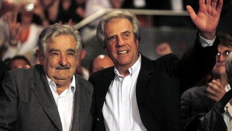 DEVLET BAŞKANI UÇAKTA HAYAT KURTARDI!