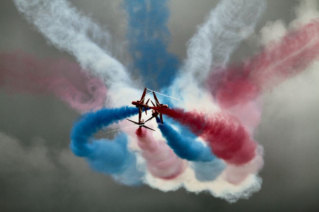 DUBAİ AİR SHOW’DA NEFES KESEN GÖSTERİLER (VİDEOLU)