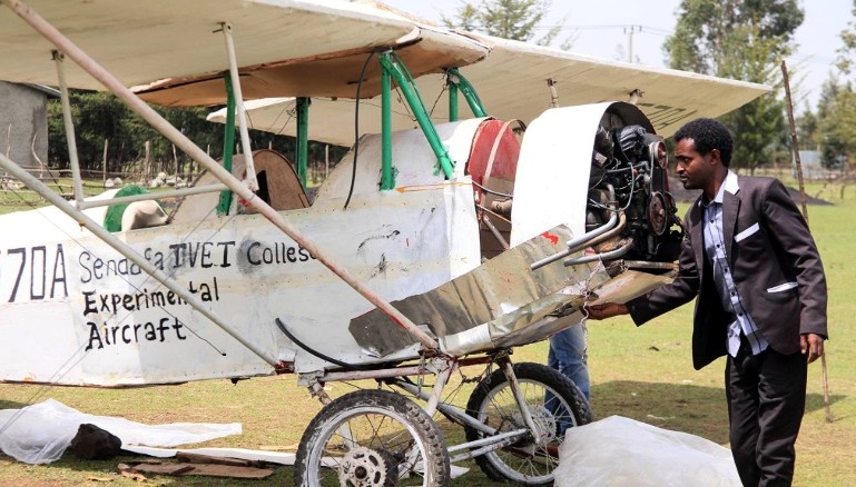 PİLOT SEÇİLMEYİNCE KENDİ UÇAĞINI YAPTI!