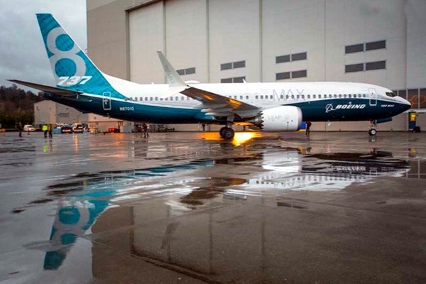 BOEING’İN EN GENÇ ÜYESİ “MAX” ÜRETİMDEN ÇIKTI!