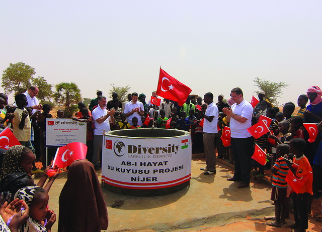 AB-I HAYAT, SU KUYULARI İLE AFRİKA’YA HAYAT VERİYOR