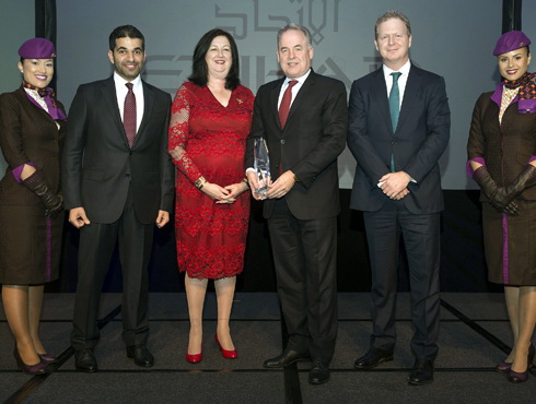 2016’NIN İLK ÖDÜLÜ ETIHAD’IN