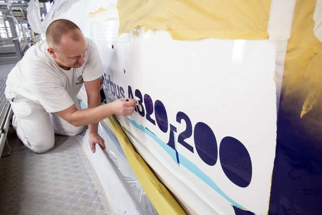 lufhansa_airbus_a320neo-1