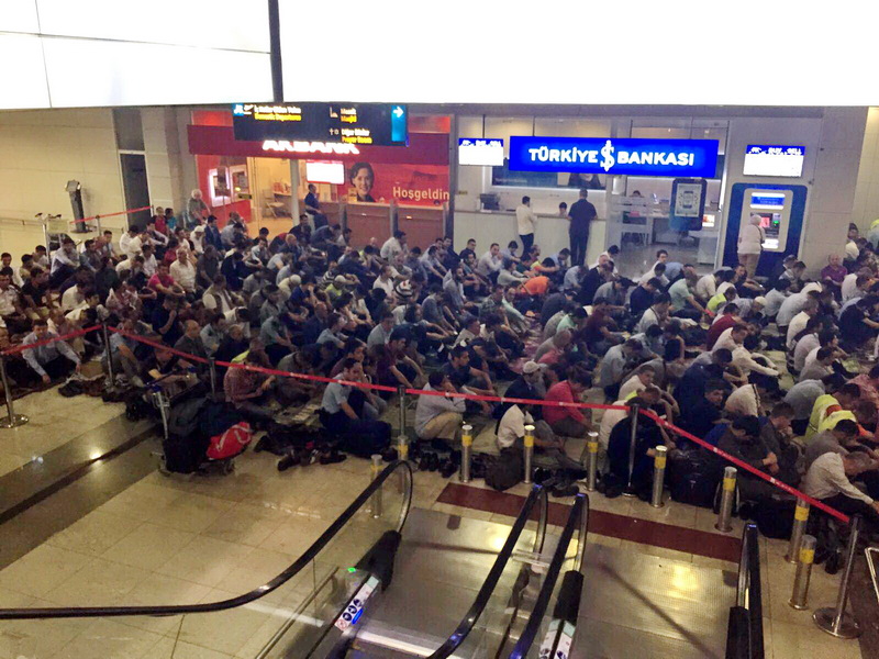 SABİHA GÖKÇEN ÇALIŞANLARI MESCİDİN BÜYÜTÜLMESİNİ İSTİYOR