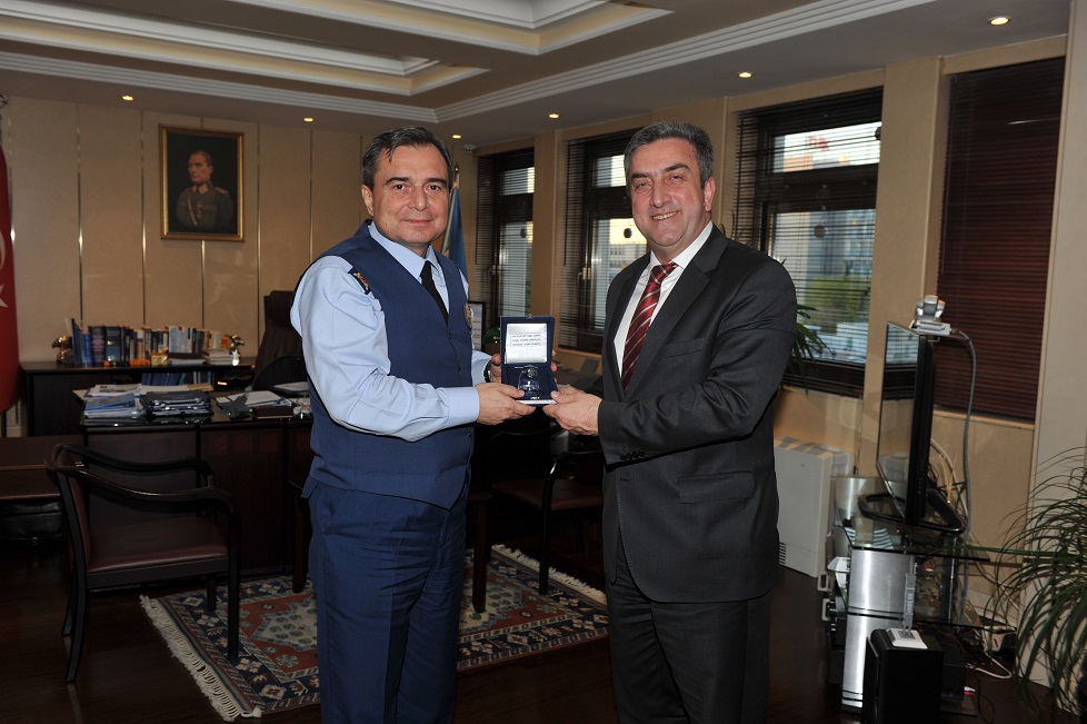 DHMİ VE HAVA KUVVETLERİ İŞBİRLİĞİNİ GELİŞTİRECEK