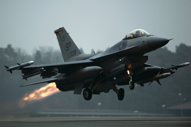 F-16 kalkÄ±Å ile ilgili gÃ¶rsel sonucu