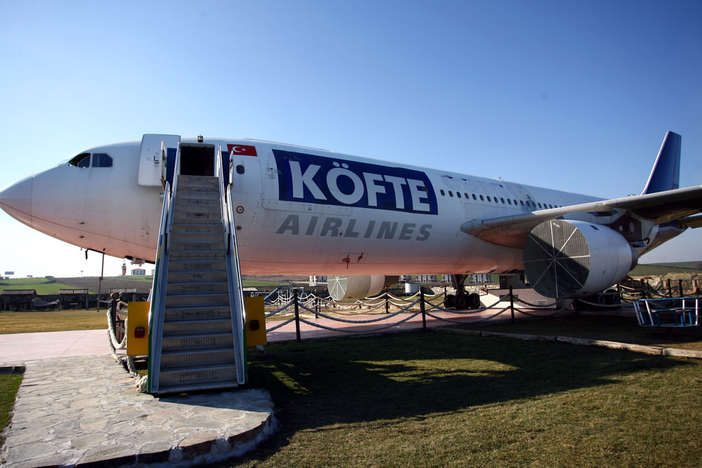 KÖFTE AİRLİNES İFTİHARLA SUNAR!