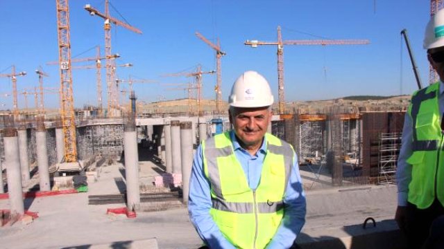 BAKAN YILDIRIM 3.HAVALİMANI İNŞAATİNİ GEZDİ!