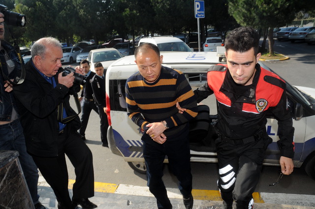 THY UÇAĞINDA HIRSIZLARA SUÇÜSTÜ!