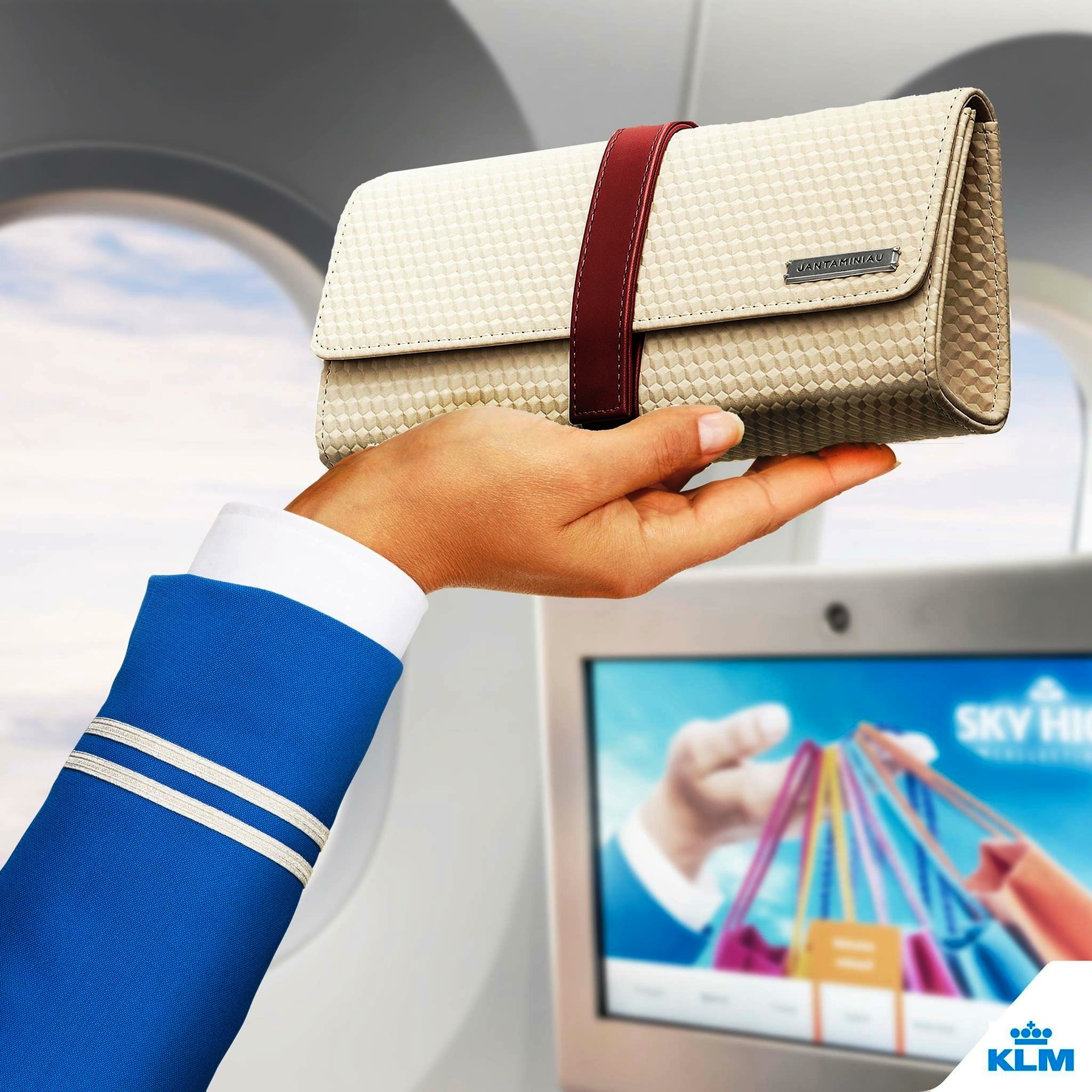 KLM’DEN LADY GAGA’NIN MODACISIYLA MUHTEŞEM ÇANTA