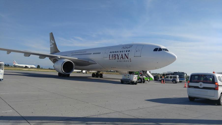 PİLOTLA TARTIŞAN YOLCU GÖZALTINA ALINDI