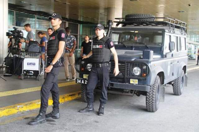 ATATÜRK HAVALİMANI ONLARA EMANET!