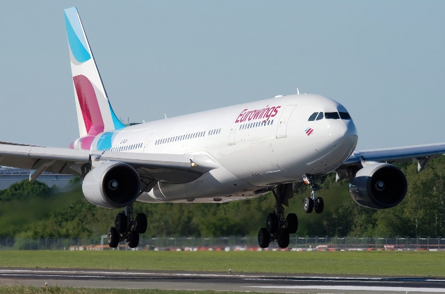 EUROWINGS UÇAĞINDA KAVGA!