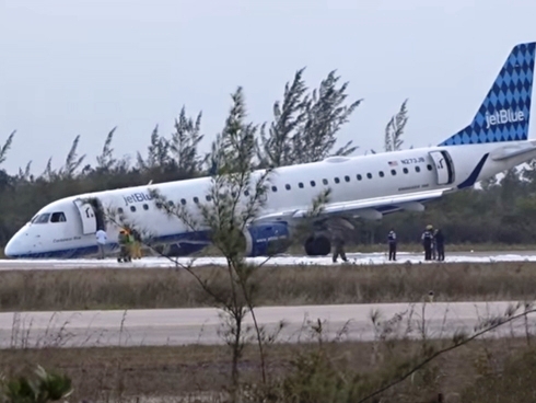 JETBLUE’DAN YÜREK HOPLATAN İNİŞ (VİDEOLU)