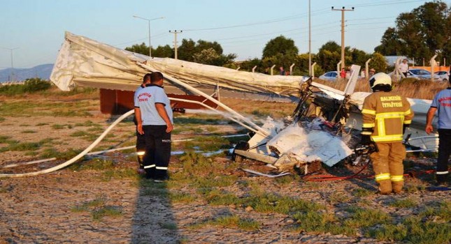 EĞİTİM UÇAĞI BALIKESİR’DE DÜŞTÜ