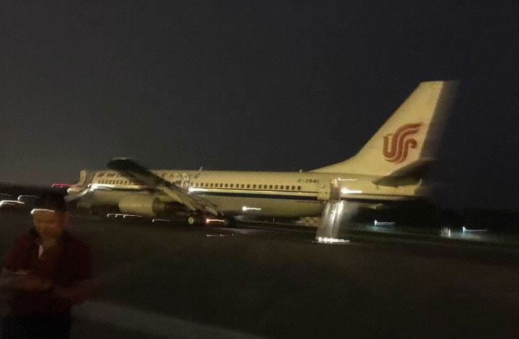 MOTORU PATLAYAN UÇAKTA BÜYÜK PANİK!