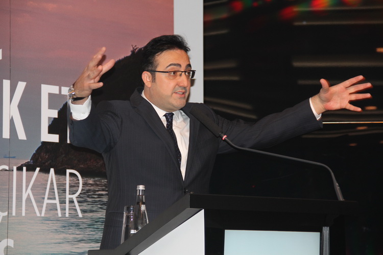 AVRUPALI GAZETECİLER 15 TEMMUZ’U İLKER AYCI’DAN DİNLEDİ