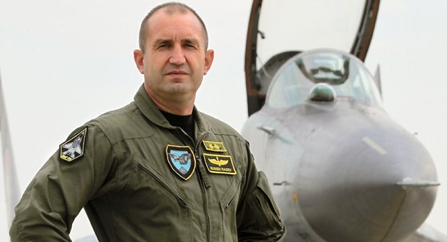 CUMHURBAŞKANI EN İYİ SAVAŞ PİLOTU (VİDEOLU)