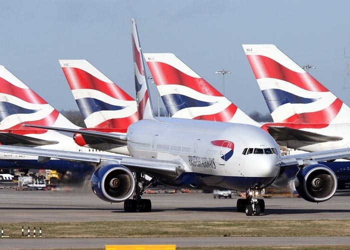 DÜNYA HAVA YOLLARI KEMER SIKIYOR