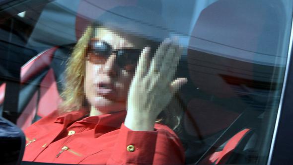 “BEN SAYGIN BİRİYİM” DEDİ HAVALİMANI’NIN KARIŞTIRDI!