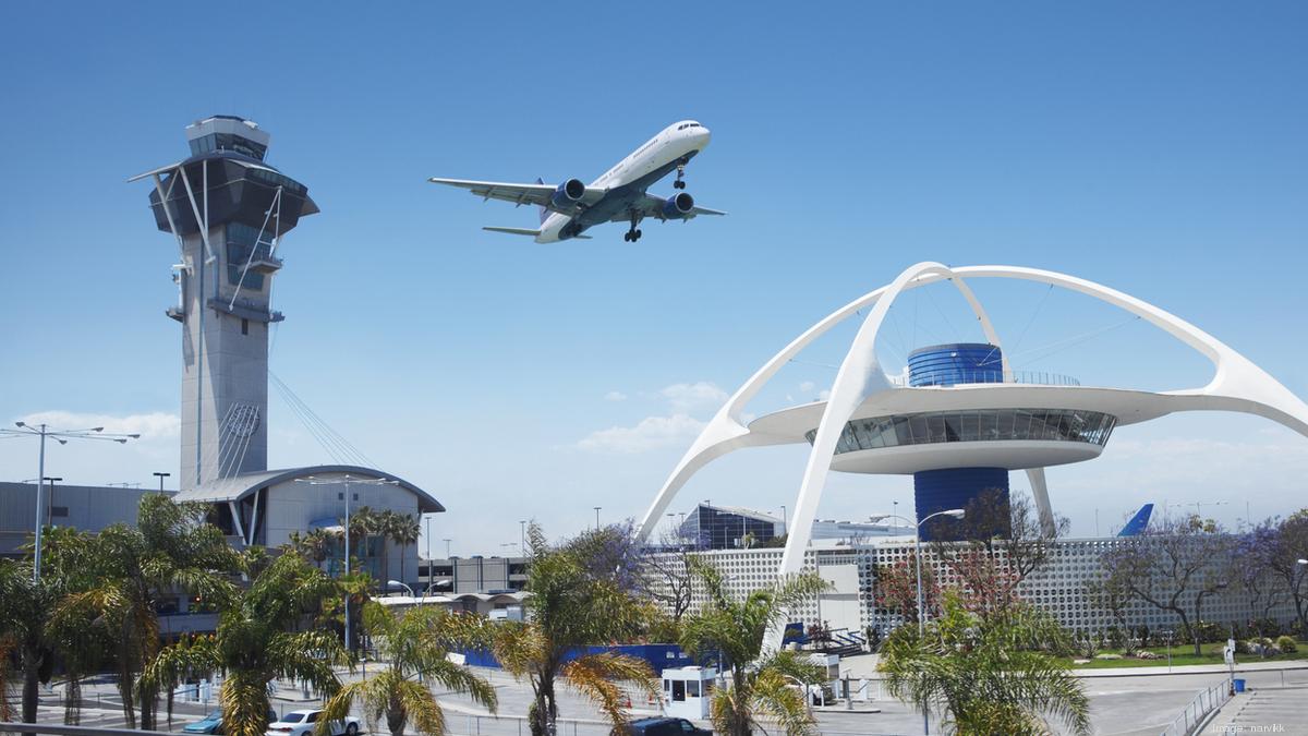 LOS ANGELES HAVALİMANI’NDA GÜVENLİK AÇIĞI