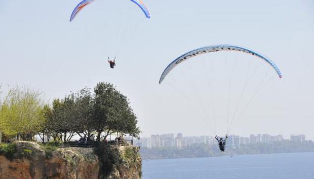 OTİZİMLİ ÇOCUKLARIN YAMAÇ PARAŞÜTÜ MUTLULUĞU!