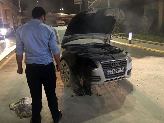 ATATÜRK HAVALİMANI’NDA ARAÇ YANGINI!