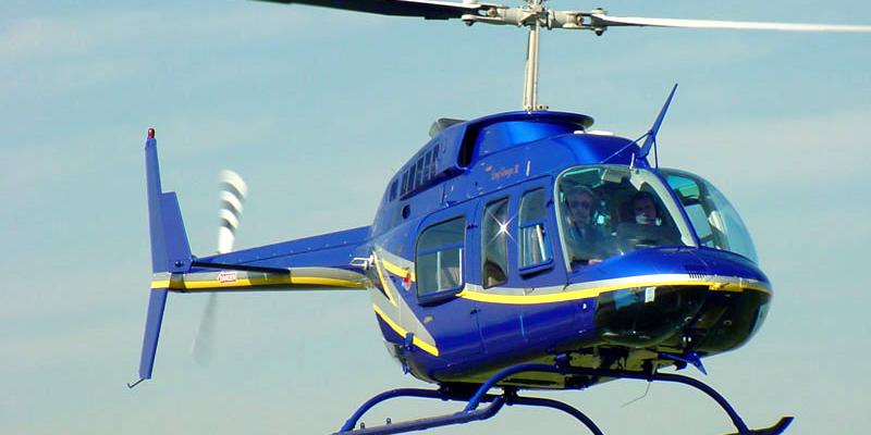 YEMEK SİPARİŞİNİ ALMAYA HELİKOPTERLE GİTTİ