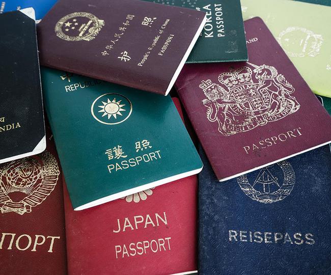 DÜNYANIN EN DEĞERLİ PASAPORLARI