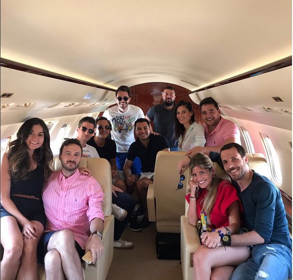 HACI SABANCI MİKANOS’A UÇAK KALDIRDI!