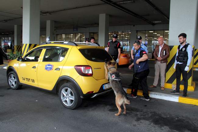 HAVALİMANI’NDA “KURT KAPANI- 5 ” UYGULAMASI