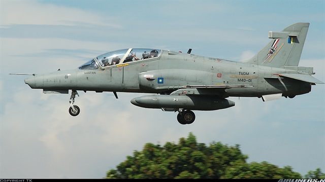 MALEZYA’DA ASKERİ UÇAK  KALKIŞTAN SONRA KAYBOLDU!