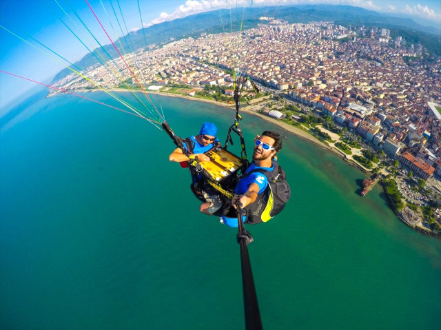 GÖKYÜZÜNDE TAVLA OYNADILAR