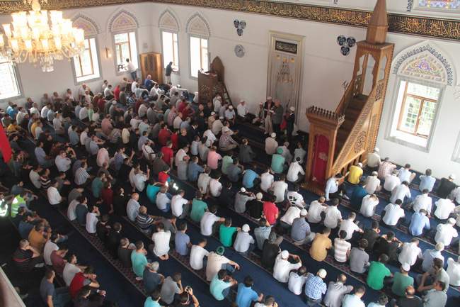 HAVALİMANI’NDA 15 TEMMUZ ŞEHİTLERİ İÇİN MEVLİT OKUNDU