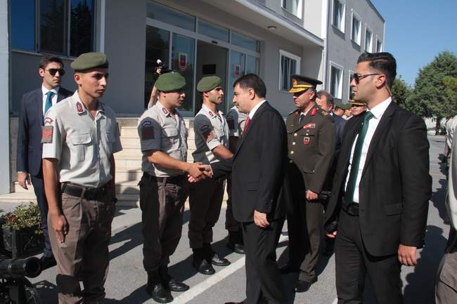 VALİ VASİP ŞAHİN, AHL JANDARMA KOMUTANLIĞINI ZİYARET ETTİ!