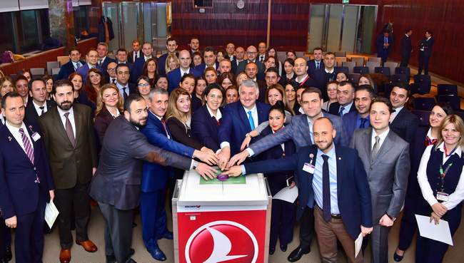 THY ÇALIŞANLARI ROZET TAKTI!