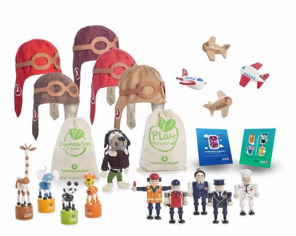 THY ÇOCUK YOLCULARINI UNUTMADI!