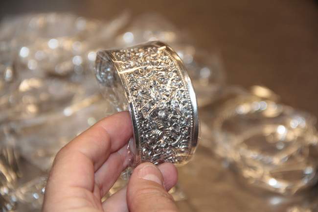 AHL’DE 100 KİLOGRAM KAÇAK İŞLENMİŞ GÜMÜŞ YAKALANDI!