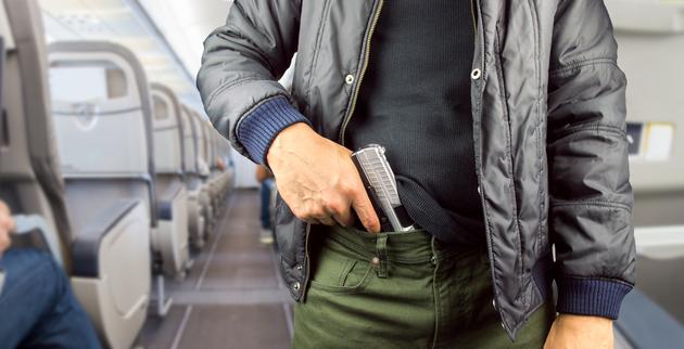 UÇAKLARDA SİVİL POLİSLER MART’TA GÖREVE BAŞLIYOR