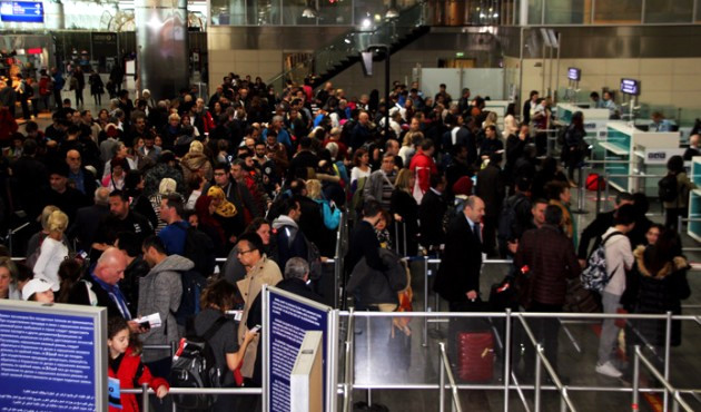 KARNESİNİ ALAN HAVALİMANINA KOŞTU!