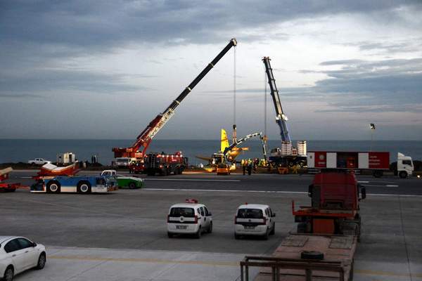 TRABZON HAVALİMANI UÇUŞ TRAFİĞİNE KAPATILDI