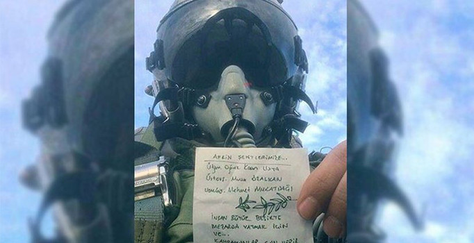 TÜRK F-16 PİLOTUNDAN DUYGULANDIRAN MESAJ